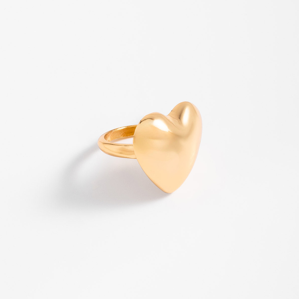 Anillo con diseño de corazón