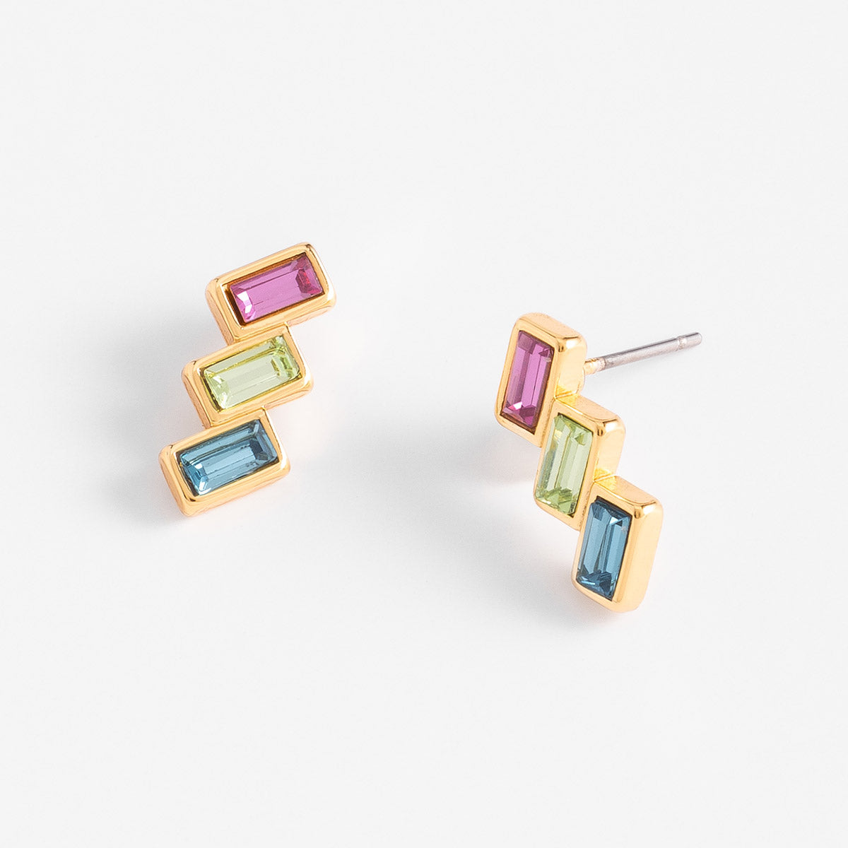 Aretes en baño de oro piedras fucsia verde azul diseño moderno