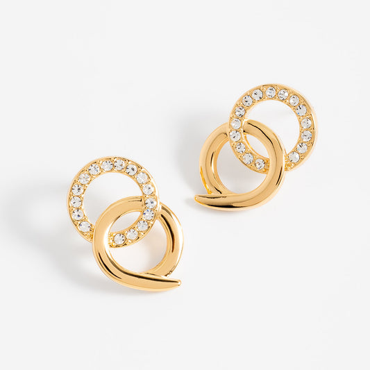 Aretes en baño de oro círculos entrelazados con piedras brillante