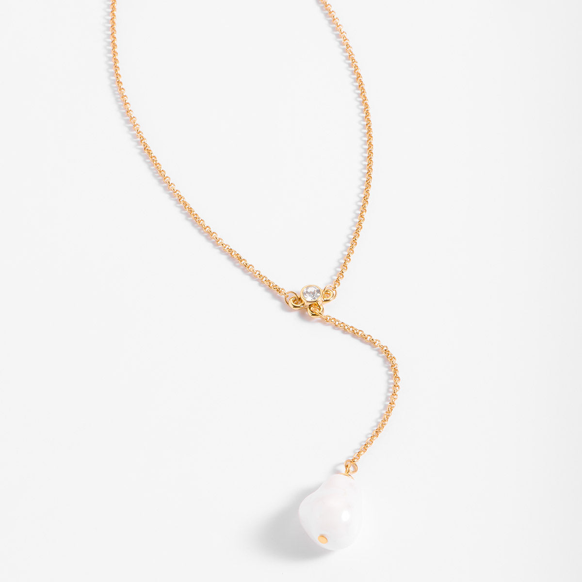 Collar con perla barroca crema