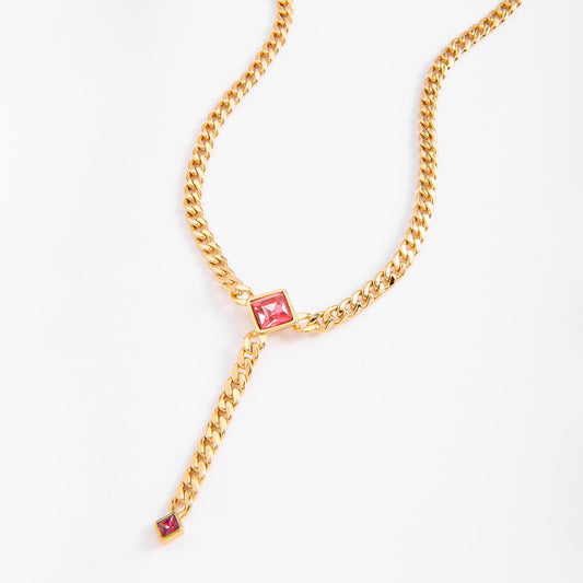Collar con piedra tono fucsia