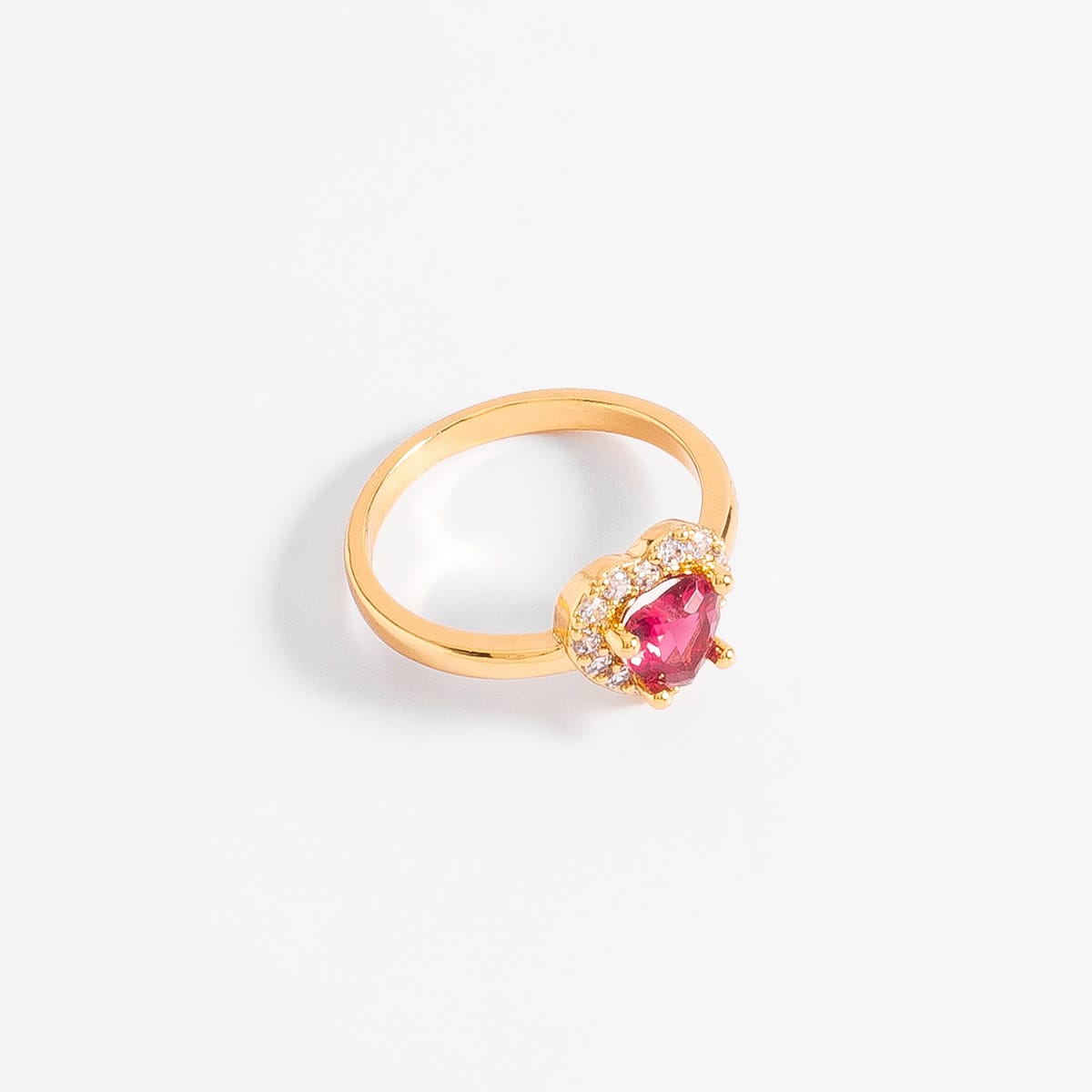 Anillo en forma de corazón fucsia